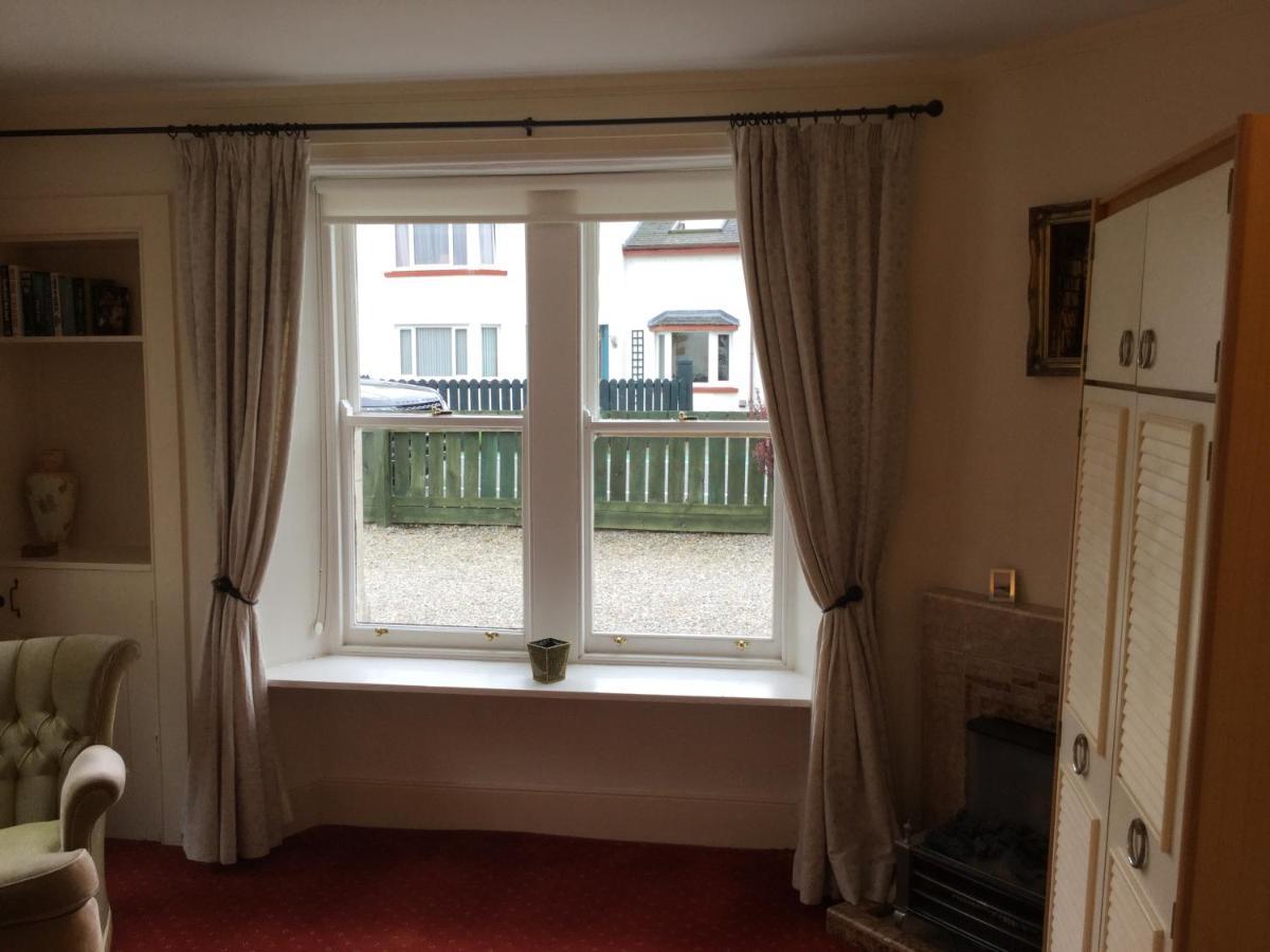 Three-Bedroom Old Cottage Free Parking อินเวอร์เนส ภายนอก รูปภาพ