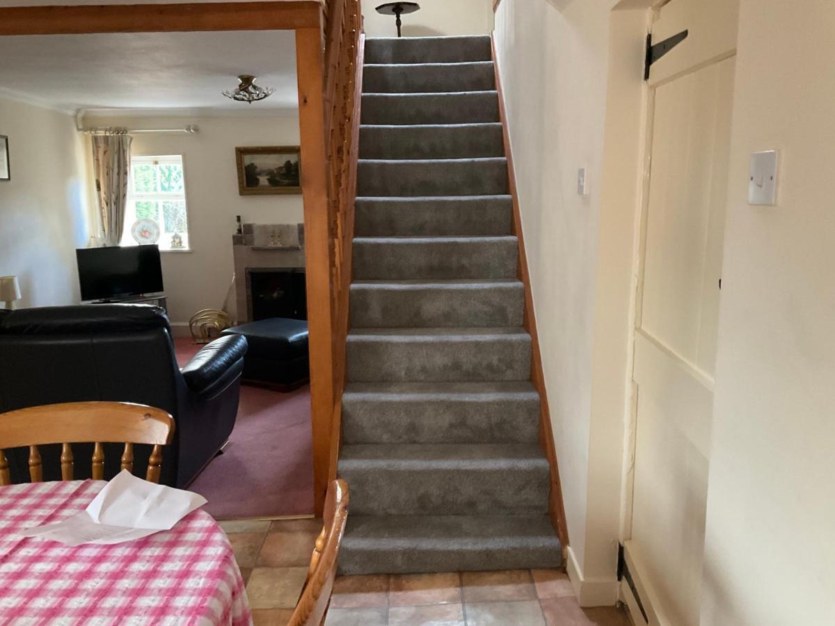 Three-Bedroom Old Cottage Free Parking อินเวอร์เนส ภายนอก รูปภาพ