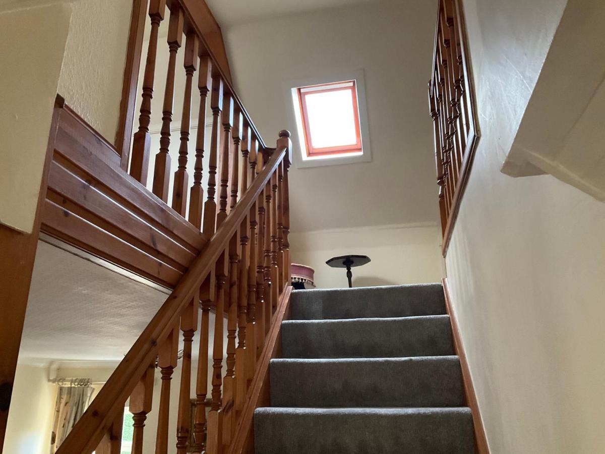 Three-Bedroom Old Cottage Free Parking อินเวอร์เนส ภายนอก รูปภาพ