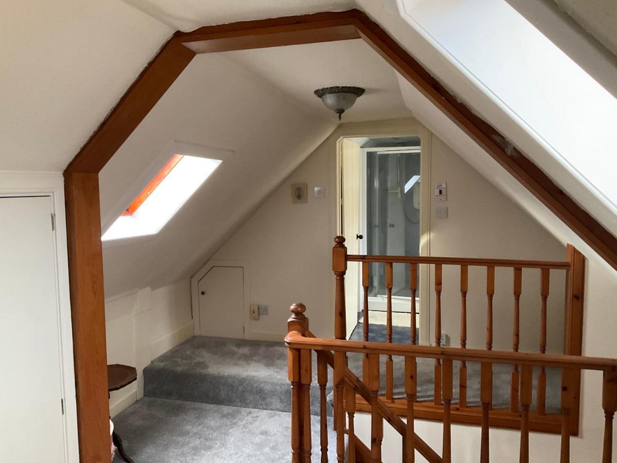 Three-Bedroom Old Cottage Free Parking อินเวอร์เนส ภายนอก รูปภาพ